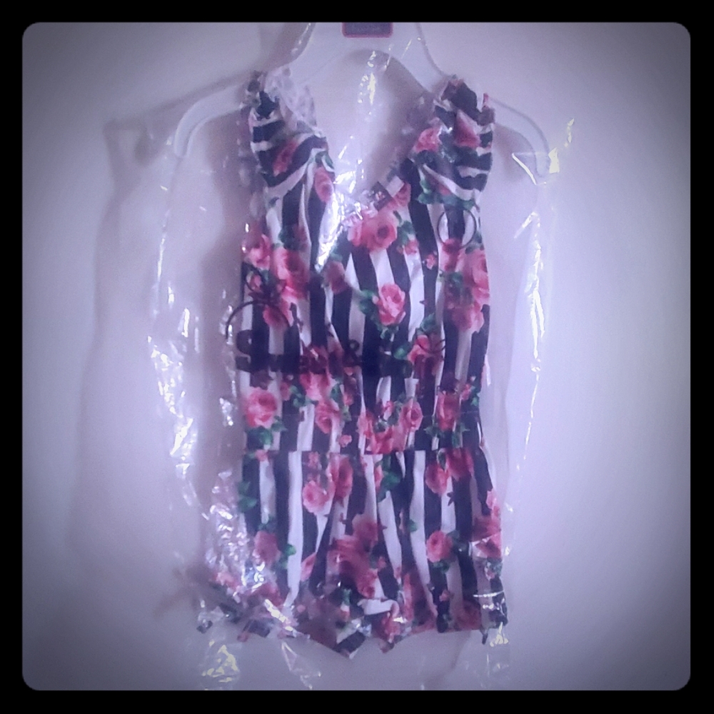 Infant floral romper